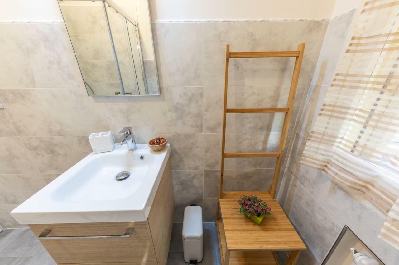 Downtown Bologna Apartment Eksteriør bilde